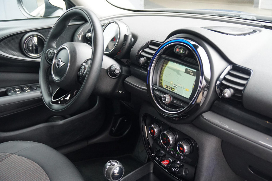 MINI Clubman 1.5 Cooper Chili Serious Business + LED / ADAPTIEVE SCHOKDEMPERS / CLIMATE CONTROL / SENSOREN