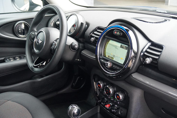 MINI Clubman 1.5 Cooper Chili Serious Business + LED / ADAPTIEVE SCHOKDEMPERS / CLIMATE CONTROL / SENSOREN