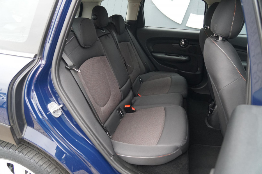 MINI Clubman 1.5 Cooper Chili Serious Business + LED / ADAPTIEVE SCHOKDEMPERS / CLIMATE CONTROL / SENSOREN