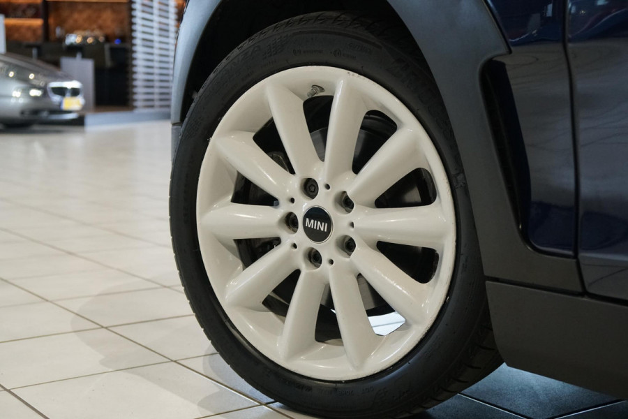 MINI Clubman 1.5 Cooper Chili Serious Business + LED / ADAPTIEVE SCHOKDEMPERS / CLIMATE CONTROL / SENSOREN