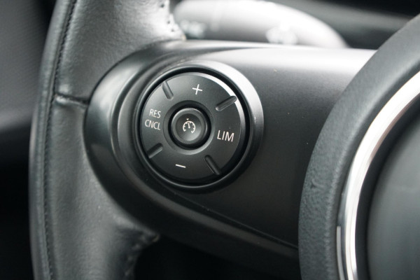 MINI Clubman 1.5 Cooper Chili Serious Business + LED / ADAPTIEVE SCHOKDEMPERS / CLIMATE CONTROL / SENSOREN