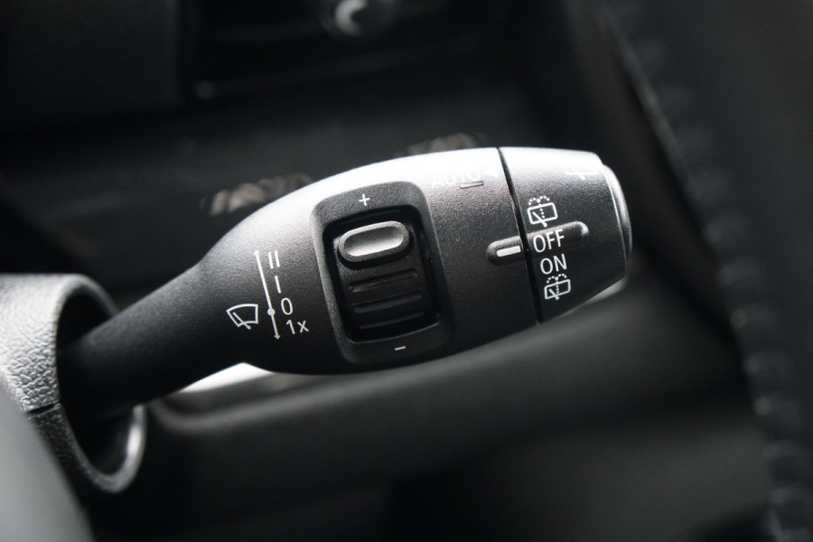 MINI Clubman 1.5 Cooper Chili Serious Business + LED / ADAPTIEVE SCHOKDEMPERS / CLIMATE CONTROL / SENSOREN