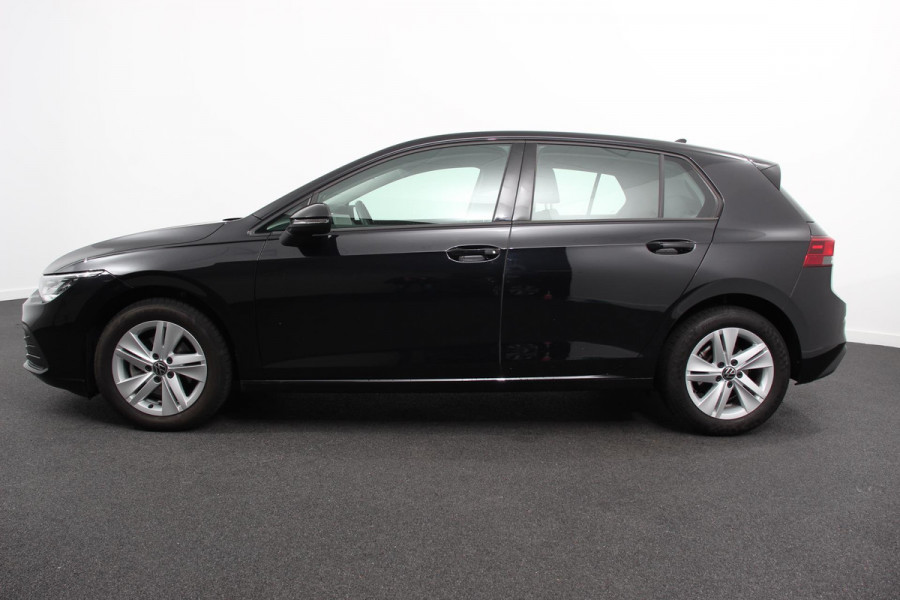 Volkswagen Golf 1.5 eTSI 131pk DSG Life | Navigatie | Apple Carplay/Android Auto | Parkeersensoren | Adaptive Cruise Control | Stoel- en stuurverwarming | Lane Assist | Ledverlichting | Climate Control