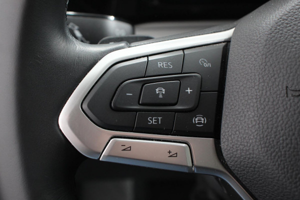 Volkswagen Golf 1.5 eTSI 131pk DSG Life | Navigatie | Apple Carplay/Android Auto | Parkeersensoren | Adaptive Cruise Control | Stoel- en stuurverwarming | Lane Assist | Ledverlichting | Climate Control