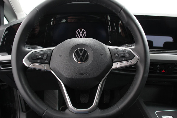 Volkswagen Golf 1.5 eTSI 131pk DSG Life | Navigatie | Apple Carplay/Android Auto | Parkeersensoren | Adaptive Cruise Control | Stoel- en stuurverwarming | Lane Assist | Ledverlichting | Climate Control