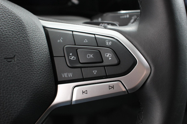 Volkswagen Golf 1.5 eTSI 131pk DSG Life | Navigatie | Apple Carplay/Android Auto | Parkeersensoren | Adaptive Cruise Control | Stoel- en stuurverwarming | Lane Assist | Ledverlichting | Climate Control