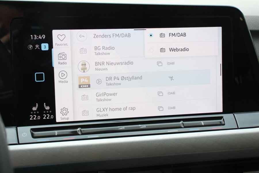 Volkswagen Golf 1.5 eTSI 131pk DSG Life | Navigatie | Apple Carplay/Android Auto | Parkeersensoren | Adaptive Cruise Control | Stoel- en stuurverwarming | Lane Assist | Ledverlichting | Climate Control