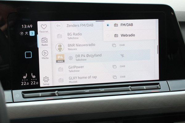 Volkswagen Golf 1.5 eTSI 131pk DSG Life | Navigatie | Apple Carplay/Android Auto | Parkeersensoren | Adaptive Cruise Control | Stoel- en stuurverwarming | Lane Assist | Ledverlichting | Climate Control