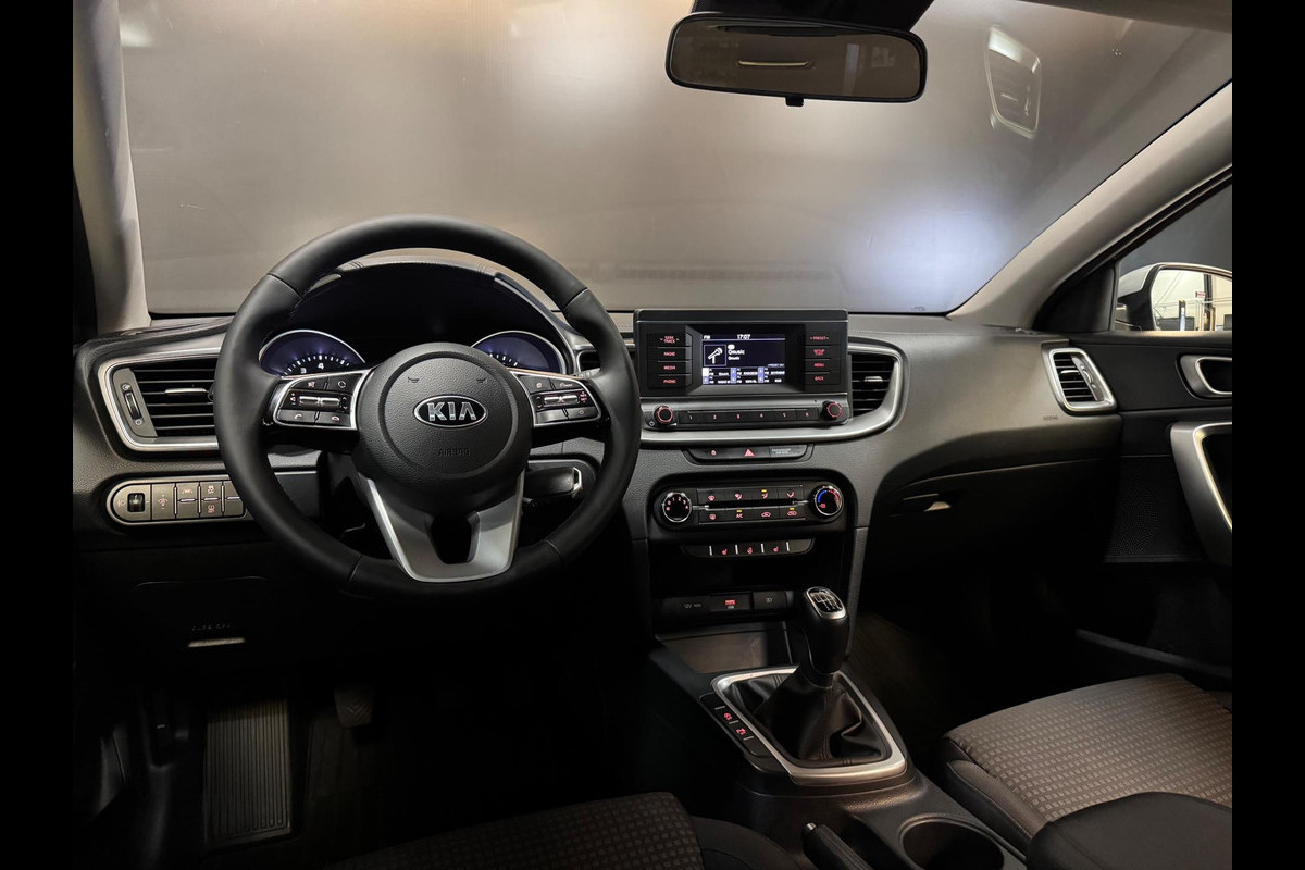 Kia Ceed 1.0 T-GDi DynamicPlusLine, Cruise, Multistuur, Bluetooth/Tel, PDC, Private Glas, Volledig Onderhouden Kia Ceed 1.0 T-GDi DynamicPlusLine, Cruise, Multistuur, Bluetooth/Tel, PDC, Private Glas, Volledig Onderhouden