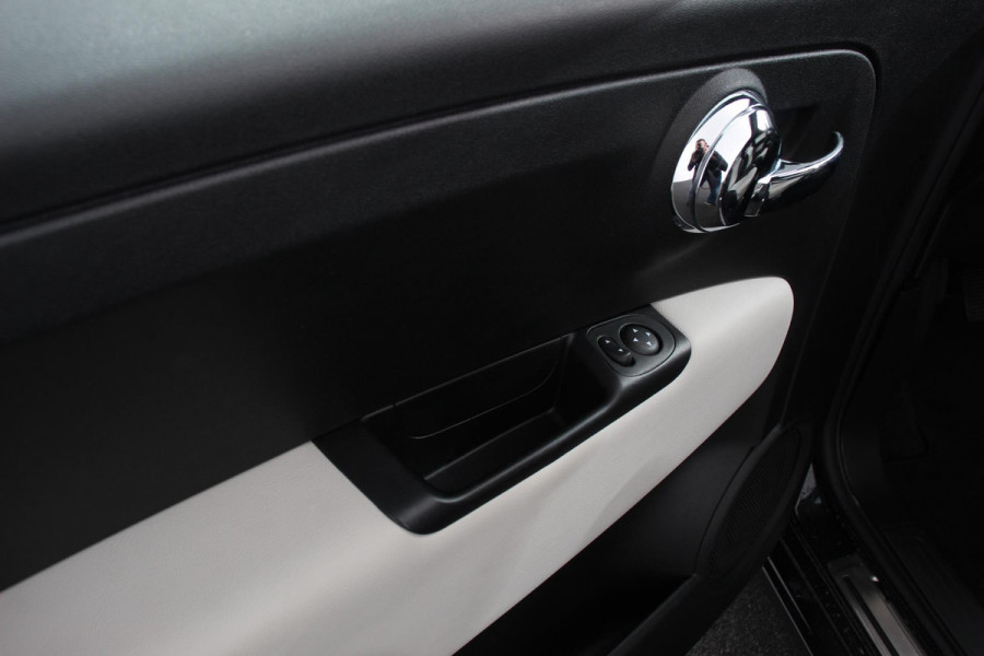 Fiat 500C 1.0 Hybrid 69pk Dolcevita Navigatie  Apple Carplay/Android Auto  Parkeersensor achter  Cruise Control  Climatronic
