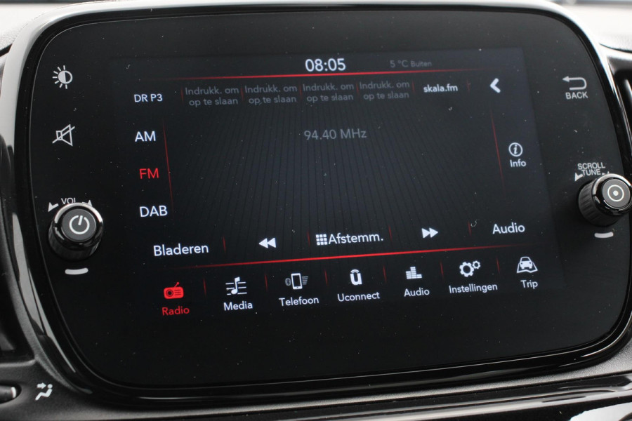 Fiat 500C 1.0 Hybrid 69pk Dolcevita Navigatie  Apple Carplay/Android Auto  Parkeersensor achter  Cruise Control  Climatronic