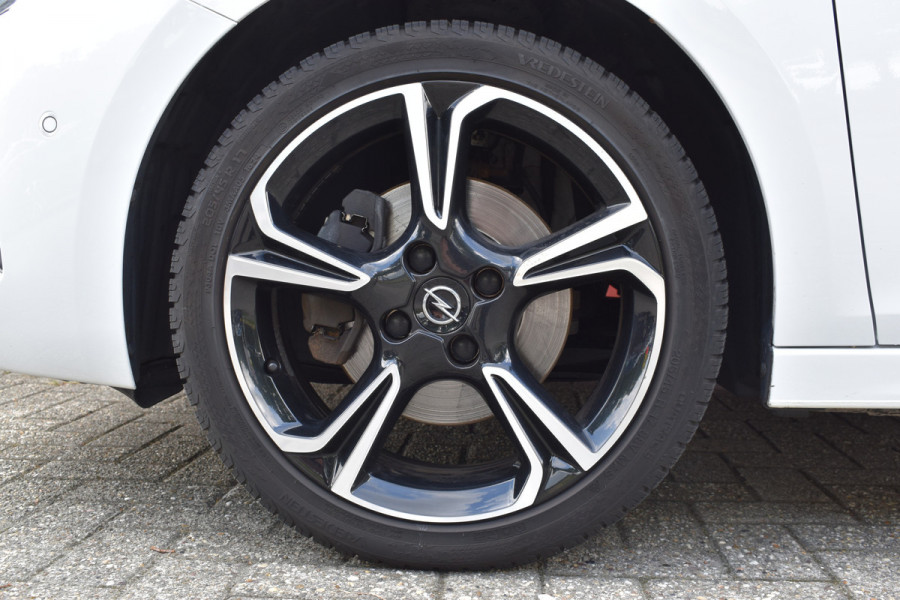 Opel Corsa 1.2 GS Line 5-drs / Airco / 17" LM / Camera / Carplay / Navigatie