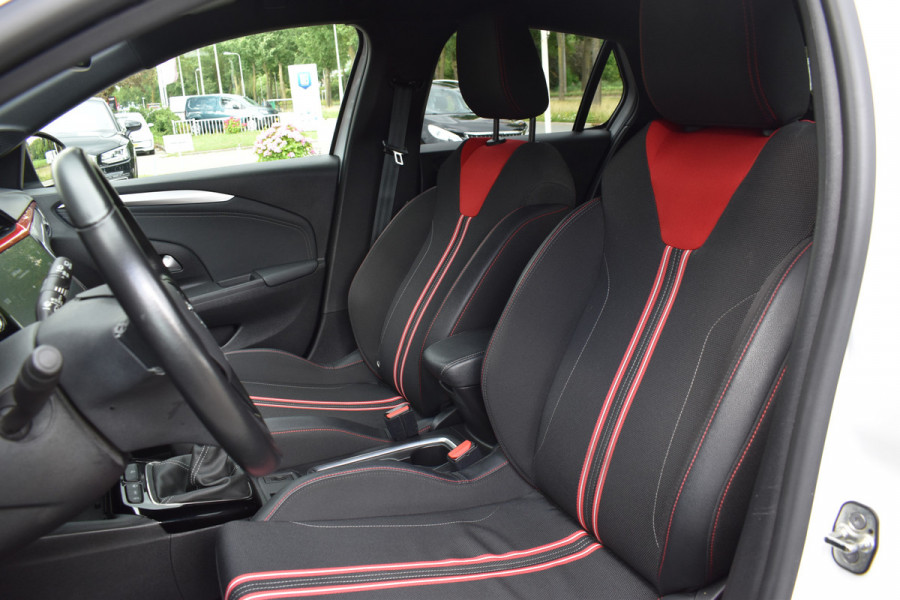 Opel Corsa 1.2 GS Line 5-drs / Airco / 17" LM / Camera / Carplay / Navigatie
