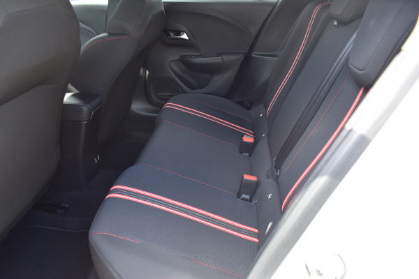 Opel Corsa 1.2 GS Line 5-drs / Airco / 17" LM / Camera / Carplay / Navigatie