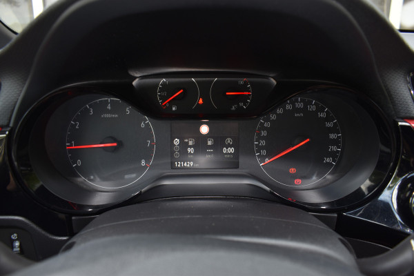 Opel Corsa 1.2 GS Line 5-drs / Airco / 17" LM / Camera / Carplay / Navigatie