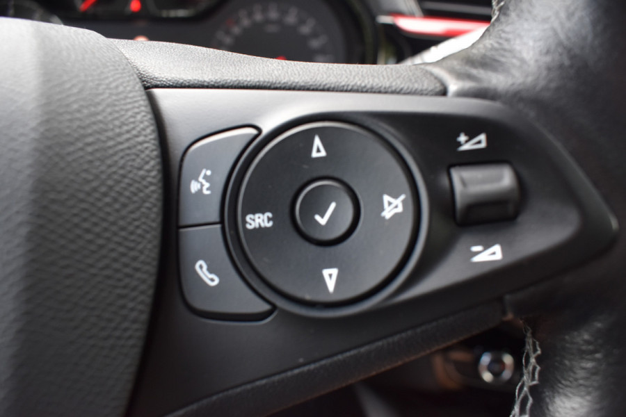 Opel Corsa 1.2 GS Line 5-drs / Airco / 17" LM / Camera / Carplay / Navigatie