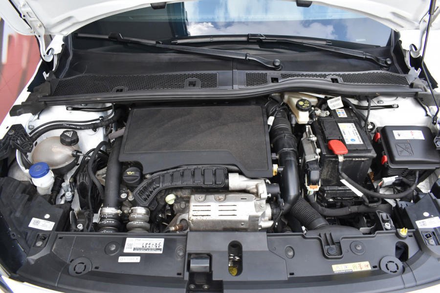 Opel Corsa 1.2 GS Line 5-drs / Airco / 17" LM / Camera / Carplay / Navigatie