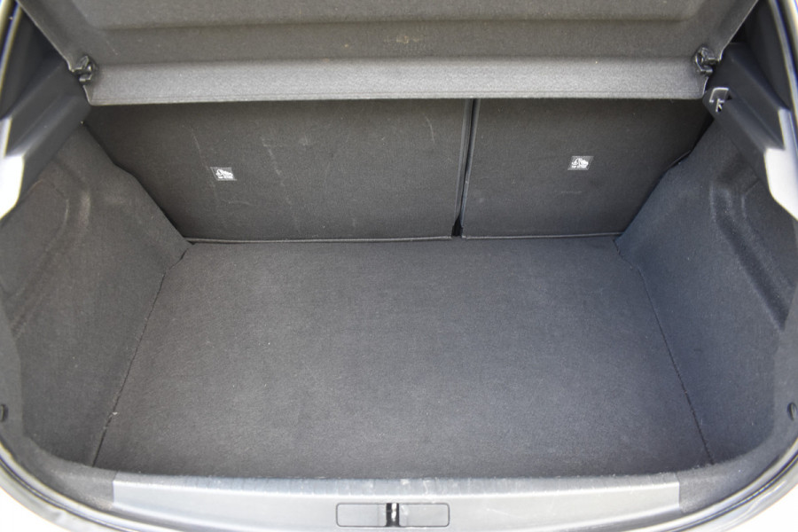 Opel Corsa 1.2 GS Line 5-drs / Airco / 17" LM / Camera / Carplay / Navigatie