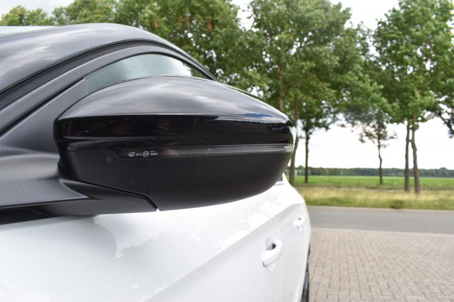 Opel Corsa 1.2 GS Line 5-drs / Airco / 17" LM / Camera / Carplay / Navigatie
