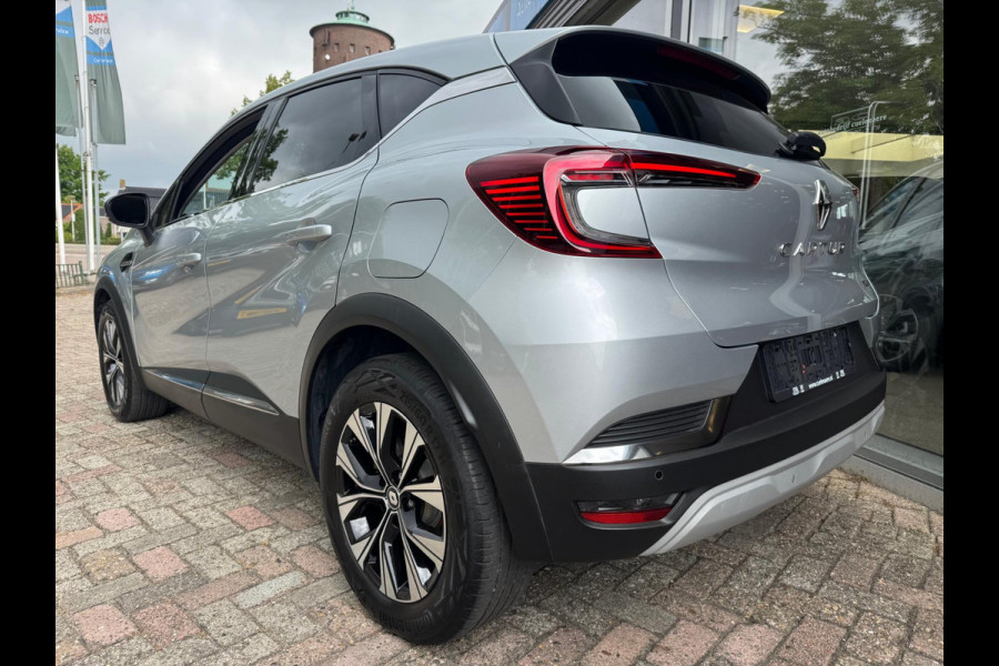 Renault Captur 1.6 E-Tech plug-in hybrid 160 techno Groot navi / Clima / Full Led / P-sensoren & camera