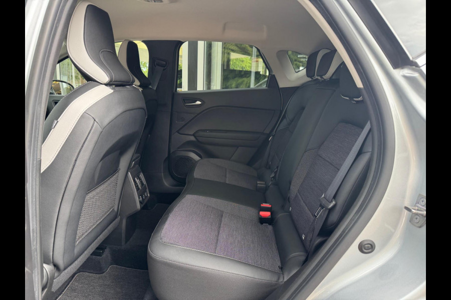 Renault Captur 1.6 E-Tech plug-in hybrid 160 techno Groot navi / Clima / Full Led / P-sensoren & camera