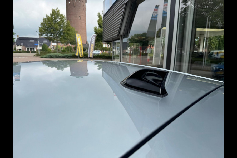 Renault Captur 1.6 E-Tech plug-in hybrid 160 techno Groot navi / Clima / Full Led / P-sensoren & camera