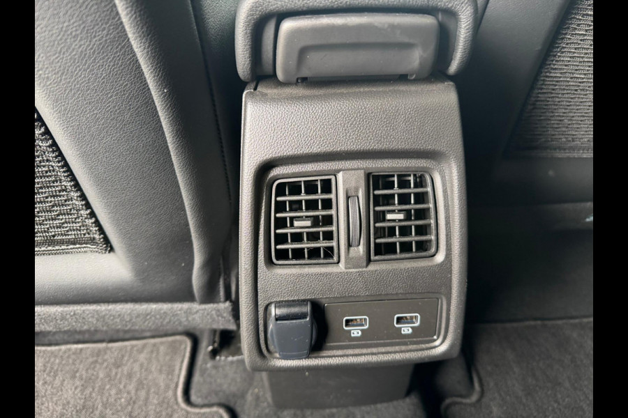 Renault Captur 1.6 E-Tech plug-in hybrid 160 techno Groot navi / Clima / Full Led / P-sensoren & camera