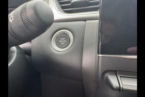 Renault Captur 1.6 E-Tech plug-in hybrid 160 techno Groot navi / Clima / Full Led / P-sensoren & camera