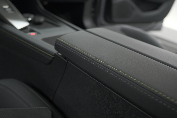 Peugeot 308 SW PureTech 130 EAT8 GT | Lage Kilometerstand | Camera | Navigatie | Parkeersensoren | Apple Carplay