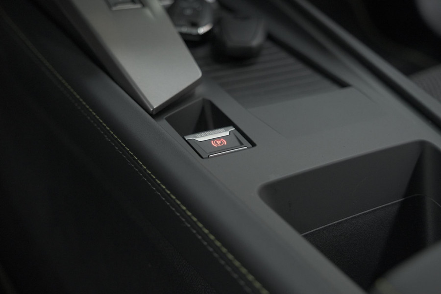 Peugeot 308 SW PureTech 130 EAT8 GT | Lage Kilometerstand | Camera | Navigatie | Parkeersensoren | Apple Carplay
