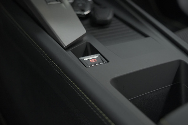 Peugeot 308 SW PureTech 130 EAT8 GT | Lage Kilometerstand | Camera | Navigatie | Parkeersensoren | Apple Carplay