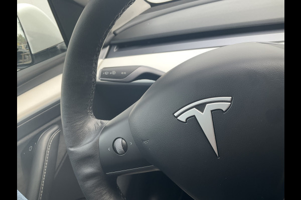 Tesla Model Y Long Range AWD 75 kWh Pano Autopilot Leder Stoelverw Cam NL-Auto!