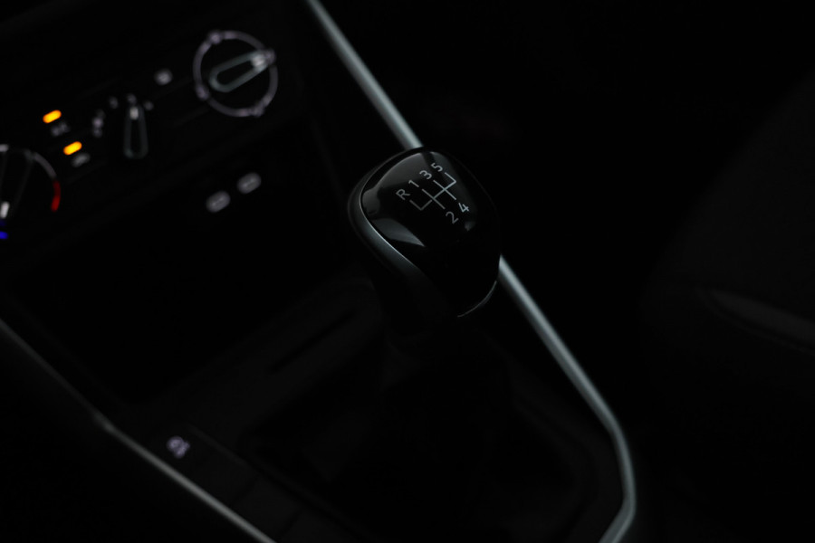 Volkswagen Polo 1.0 TSI Life Business Virtual cockpit, apple carplay, airco