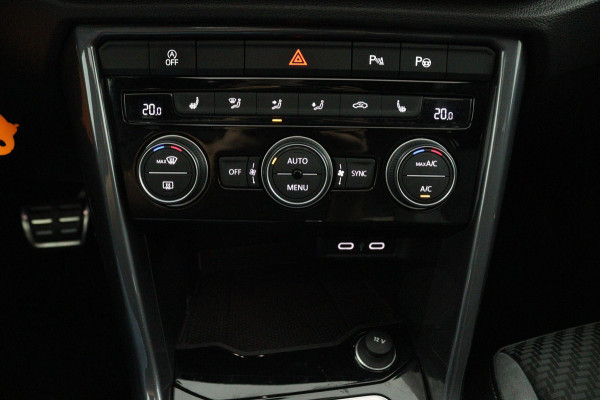 Volkswagen T-Roc 2.0 TSI 4Motion R-line*AUTOM.*PANODAK*ACC*LED*