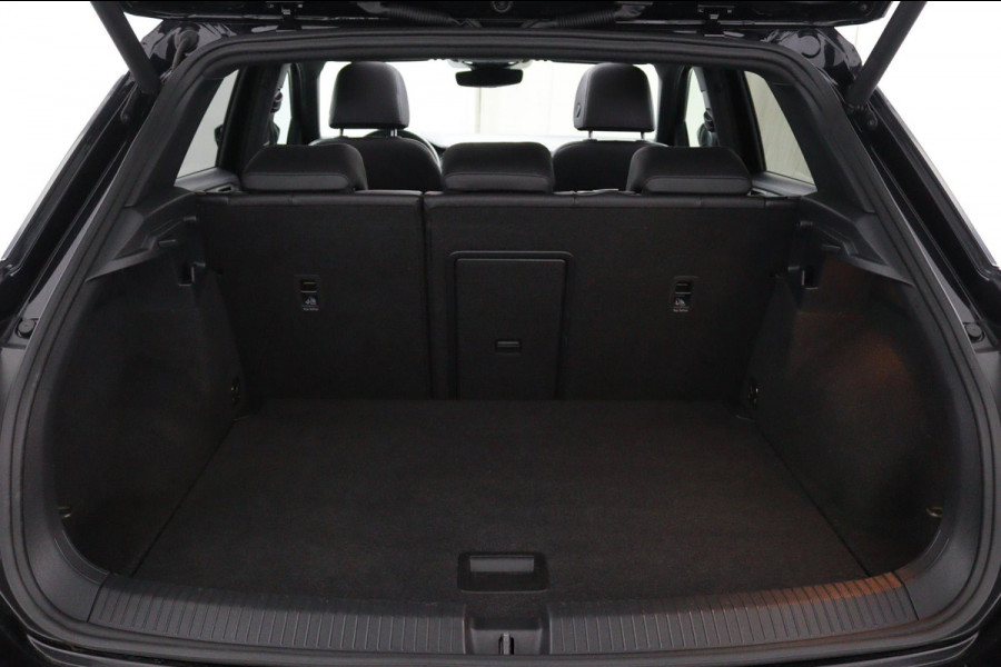 Volkswagen T-Roc 2.0 TSI 4Motion R-line*AUTOM.*PANODAK*ACC*LED*