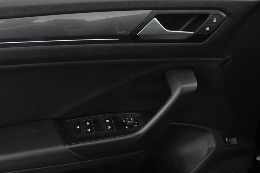 Volkswagen T-Roc 2.0 TSI 4Motion R-line*AUTOM.*PANODAK*ACC*LED*