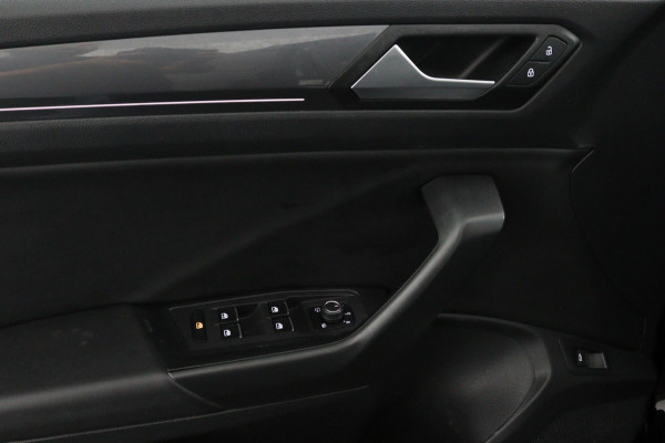 Volkswagen T-Roc 2.0 TSI 4Motion R-line*AUTOM.*PANODAK*ACC*LED*