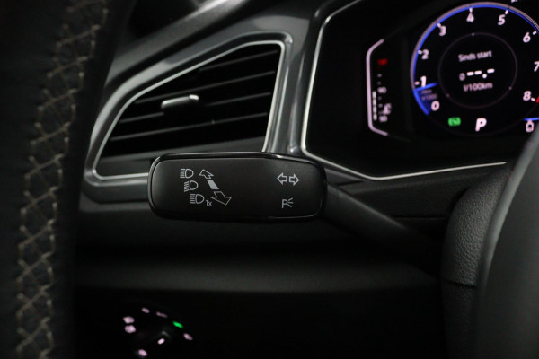 Volkswagen T-Roc 2.0 TSI 4Motion R-line*AUTOM.*PANODAK*ACC*LED*
