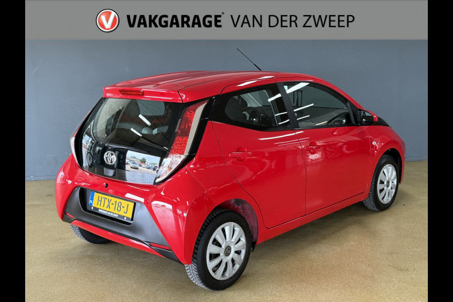 Toyota Aygo 1.0 VVT-i x-play | Airco