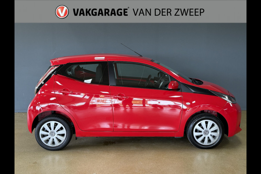 Toyota Aygo 1.0 VVT-i x-play | Airco