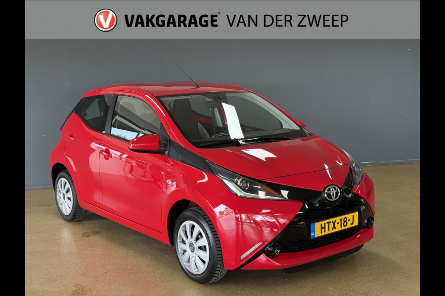 Toyota Aygo 1.0 VVT-i x-play | Airco