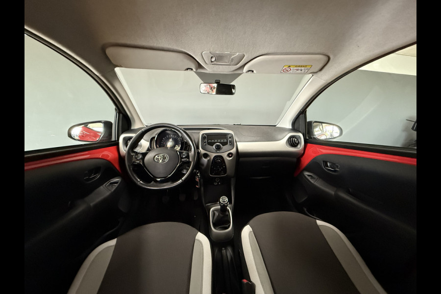 Toyota Aygo 1.0 VVT-i x-play | Airco