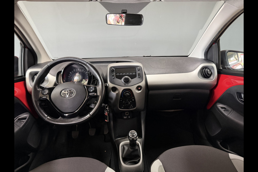 Toyota Aygo 1.0 VVT-i x-play | Airco