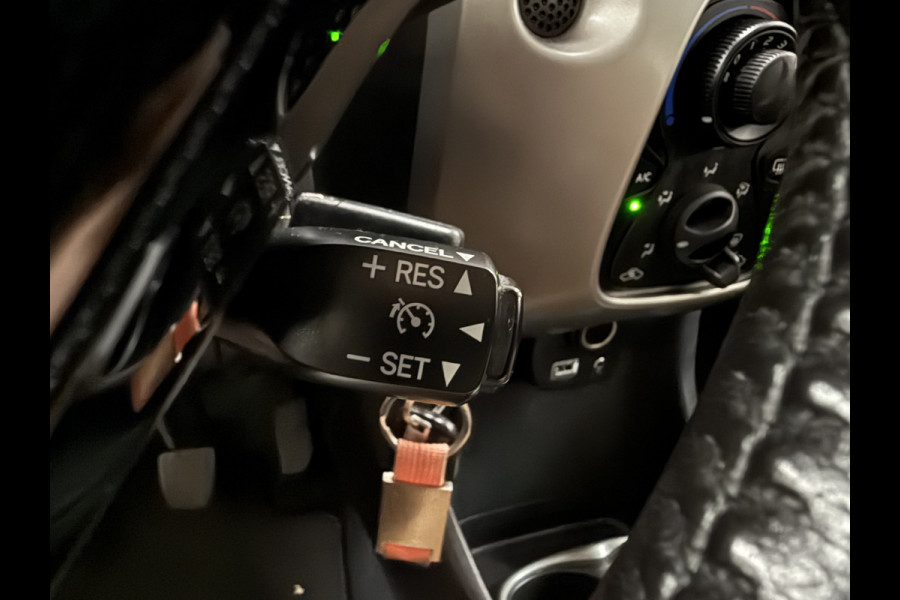 Toyota Aygo 1.0 VVT-i x-play | Airco