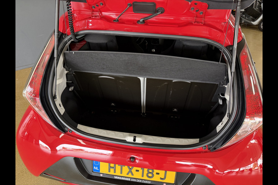 Toyota Aygo 1.0 VVT-i x-play | Airco