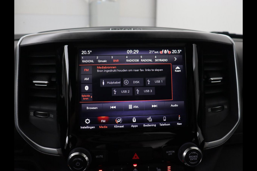 Dodge Ram 1500 5.7 V8 4x4 Crew Cab Big Horn | LPG | Panoramadak | Leder | Stoel & stuurverwarming | Trekhaak | Camera | Carplay | Navigatie | Full LED