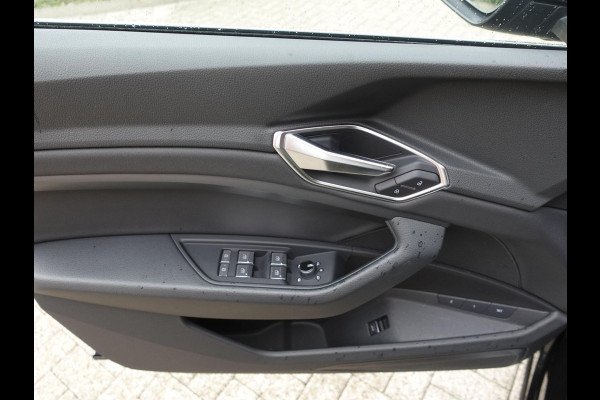 Audi e-tron 55 Advanced Quattro Navigatie Leder LED Matrix Tour Package Camera DAB+ Electrisch bedienbare achterklep