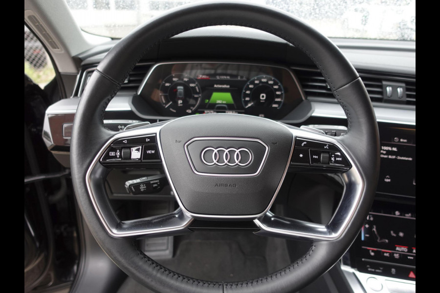 Audi e-tron 55 Advanced Quattro Navigatie Leder LED Matrix Tour Package Camera DAB+ Electrisch bedienbare achterklep