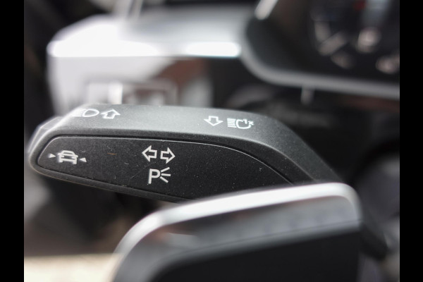 Audi e-tron 55 Advanced Quattro Navigatie Leder LED Matrix Tour Package Camera DAB+ Electrisch bedienbare achterklep