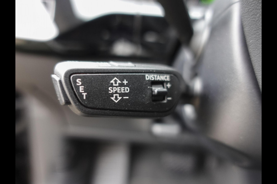 Audi e-tron 55 Advanced Quattro Navigatie Leder LED Matrix Tour Package Camera DAB+ Electrisch bedienbare achterklep